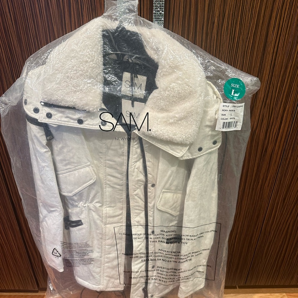 SAM. New York Cream Jacket with Shearling Collar and Hood